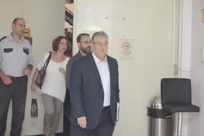 Αποχώρηση Κουτσούμπα