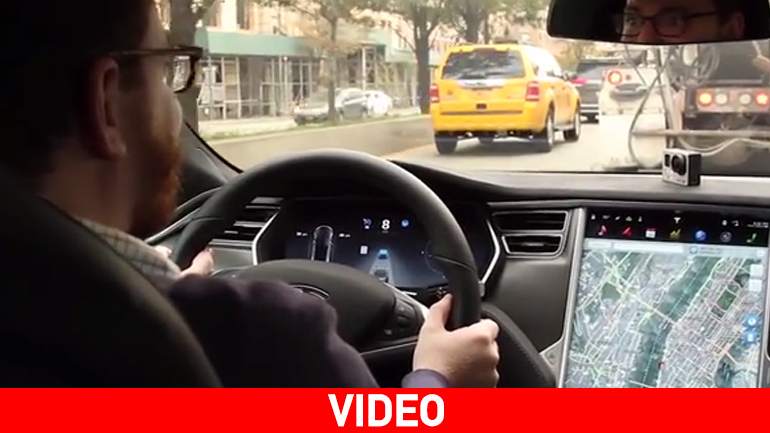 Οδήγηση με τον αυτόματο πιλότο (Tesla) στους δρόμους της Νέας Υόρκης