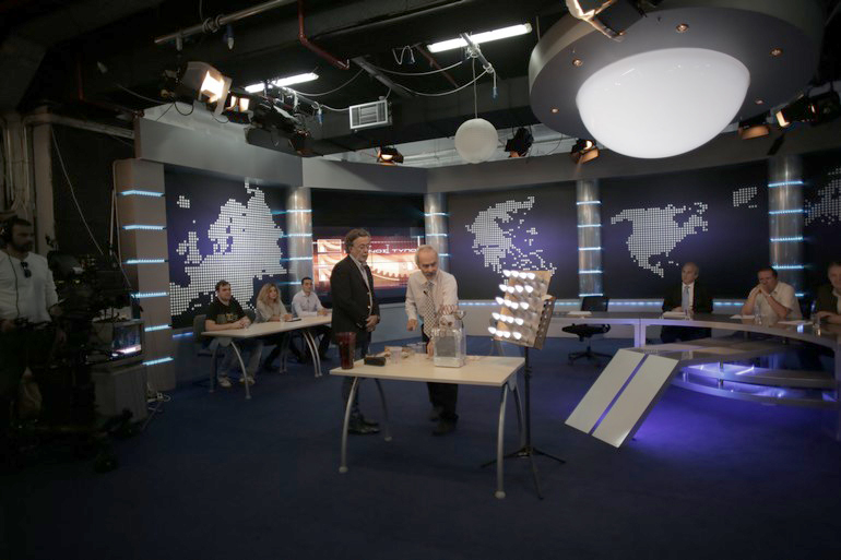 Ζωντανή παρουσίαση στο στούντιο