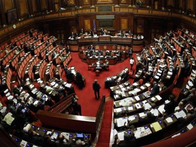 «Οικονομικό μενού» για τους Ιταλούς γερουσιαστές