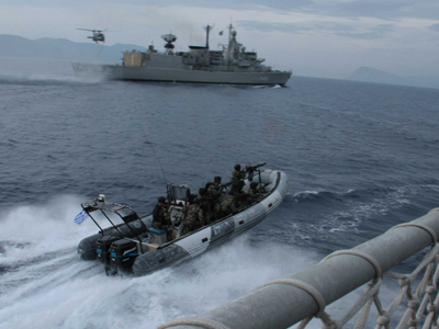 Σε εξέλιξη ο απεγκλωβισμός των Ελλήνων από τη Λιβύη