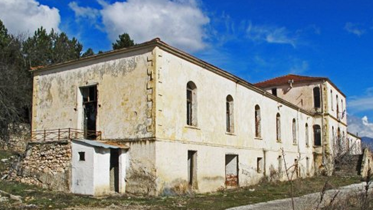 Καστοριά: Το ΣτΕ μπλοκάρει την κατεδάφιση του στρατοπέδου «Μαθιουδάκη»