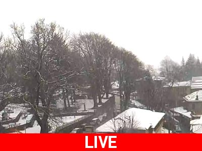 LIVE: Χιονίζει στο Μέτσοβο