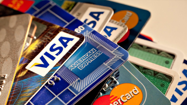 ΕΣΕΕ: «Ναι» στο αφορολόγητο με τη χρήση πιστωτικών καρτών