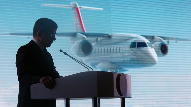 Νταβούτογλου: Ό,τι πετάει, καταρρίπτεται….