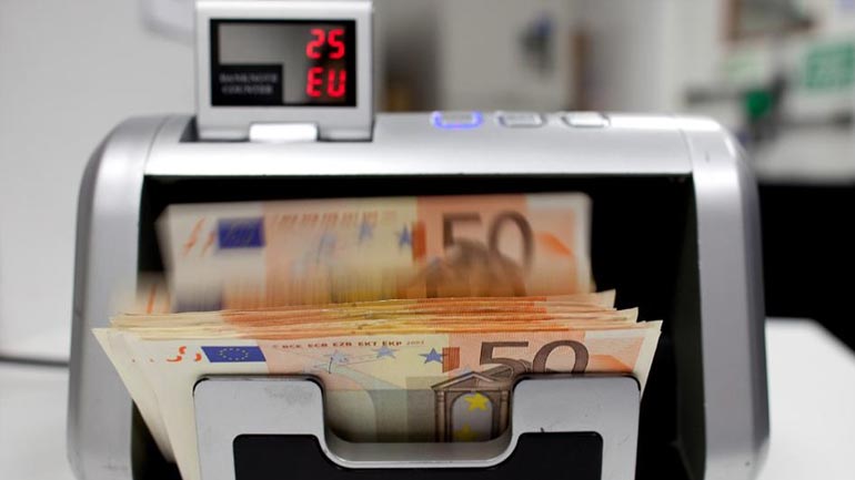 Reuters: Πρόταση της Αθήνας για φόρο επί των τραπεζικών συναλλαγών