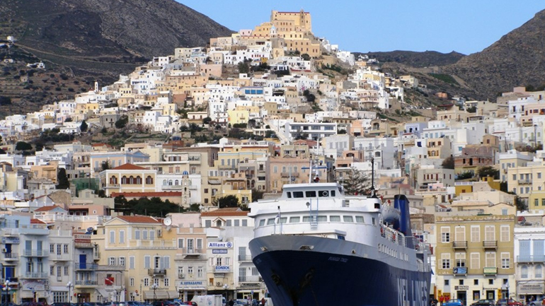 Οι κάτοικοι της Σύρου ζητούν την περαιτέρω ανάπτυξη της κρουαζιέρας