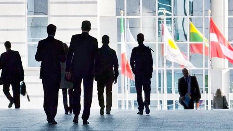 Το φαγοπότι των golden boys της Ε.Ε.