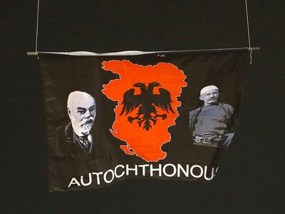 ΕΕ: Προκλητική ενέργεια η ύψωση της σημαίας με τη «Μεγάλη Αλβανία» ΕΕ: Προκλητική ενέργεια η ύψωση της σημαίας με τη «Μεγάλη Αλβανία»