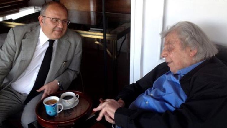 Τον Μίκη Θεοδωράκη επισκέφθηκε ο Νίκος Ξυδάκης