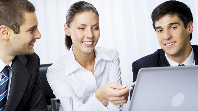 «Πράσινο» φως για τις 32.433 θέσεις 5μηνης εργασίας σε δήμους