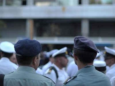 «Ρήτρα αξιόμαχου» στον υπολογισμό του εφάπαξ των ένστολων