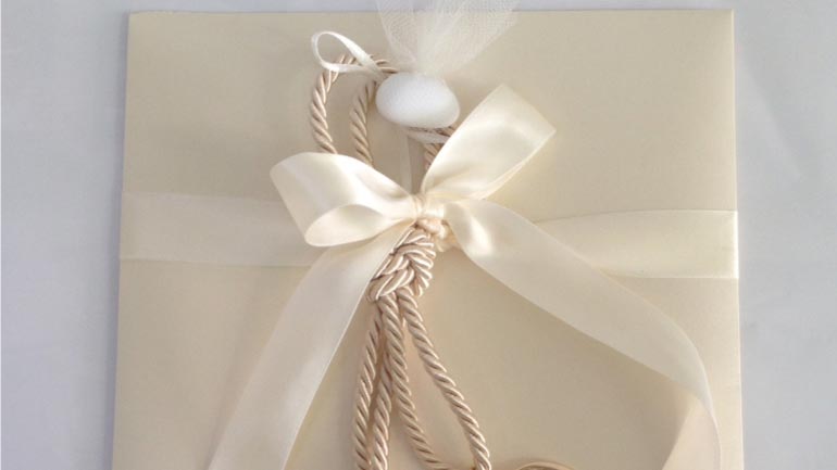 To προσκλητήριο έπεσε απ’ τα χέρια…