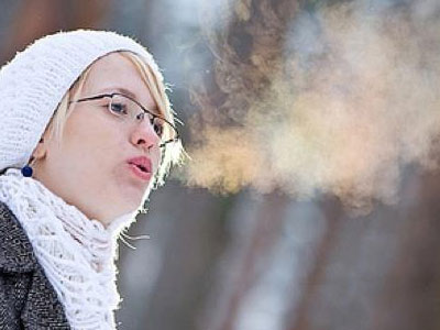 «Δείκτης» για καρκίνο του πνεύμονα η θερμοκρασία του αέρα που εκπνέουμε