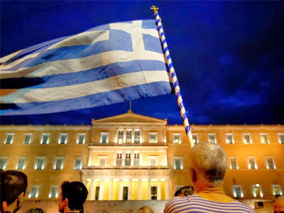 Tα νοικοκυριά έχασαν 12,6 δισ. ευρώ την τελευταία πενταετία