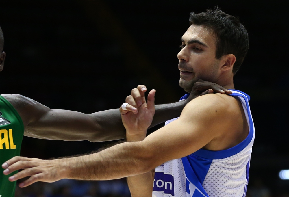 Μονομαχίες Σλούκα με τους Σενεγαλέζους