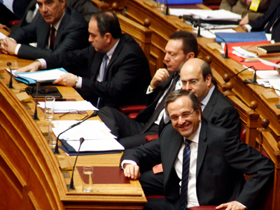 Με 152 «ναι» ψηφίστηκε o νόμος για τα ακίνητα Με 152 «ναι» ψηφίστηκε o νόμος για τα ακίνητα