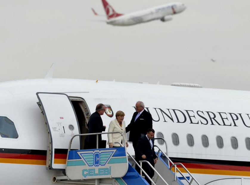 Η άφιξη με το αεροσκάφος