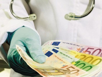 Απολογούνται οι γιατροί για απάτη κατά του Δημοσίου