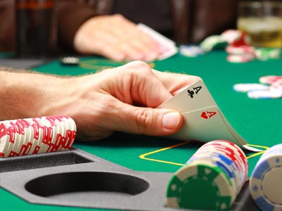 Βέροια: Έκλεψε την κάρτα του κουμπάρου και έπαιξε στο καζίνο τις καταθέσεις…