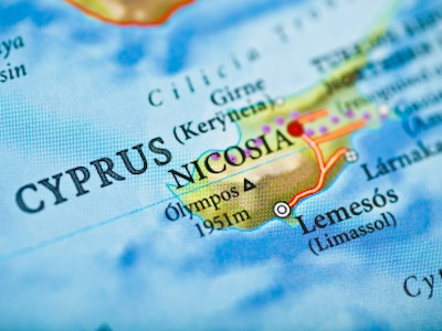 Ο Θεός να βάλει το χέρι του…