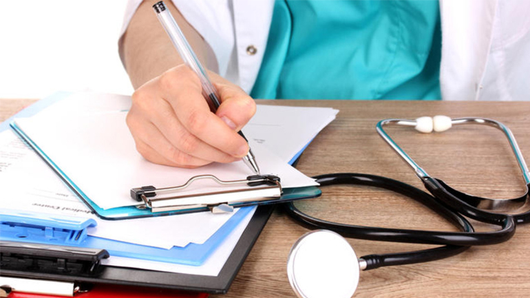 Θεσσαλονίκη: Εξαπατούσαν πολίτες υποδυόμενοι τους γιατρούς και τους δικηγόρους