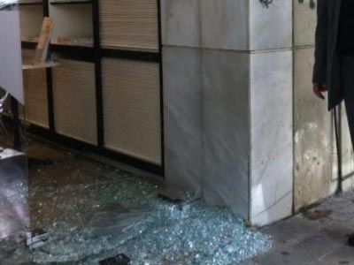 Eπιτέθηκαν σε εκλογικό κέντρο της ΝΔ στο Παγκράτι