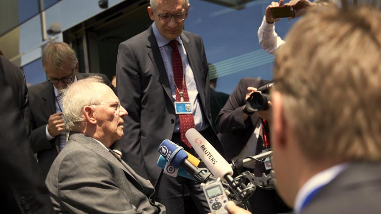 Σόιμπλε: Το κείμενο των Θεσμών είναι “μαλακό”, δεν μπορεί να εγκριθεί από τα κοινοβούλια