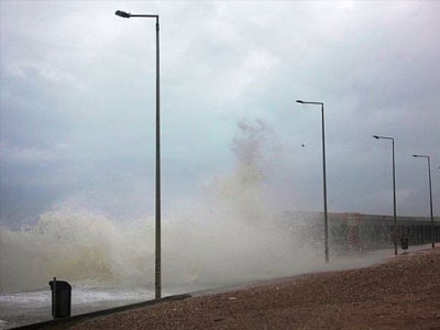 Δεν αποπλέουν τα πλοία για Αργοσαρωνικό λόγω ισχυρών ανέμων