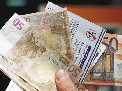 Τι αλλάζει με το χαράτσι και τους λογαριασμούς της ΔΕΗ