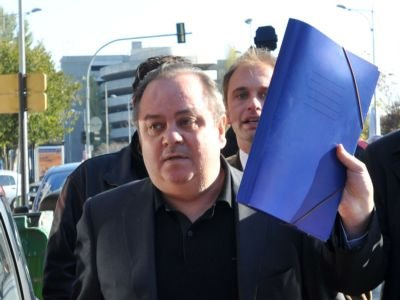 «Η ιστορία είναι στημένη»