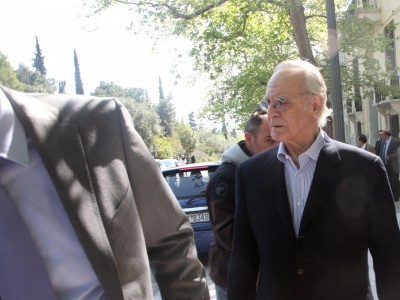 Αιφνιδιαστικές έρευνες σε σπίτια για την υπόθεση του Άκη