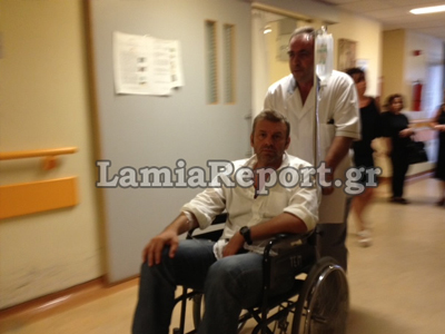 Με ασθενοφόρο στο νοσοκομείο ο Απόστολος Γκλέτσος Με ασθενοφόρο στο νοσοκομείο ο Απόστολος Γκλέτσος