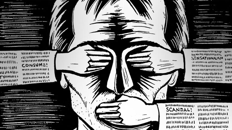 Σε ελεύθερη πτώση η ελευθερία του Τύπου στην Ελλάδα