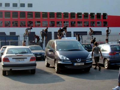 Πάτρα: 54 προσαγωγές στην παραλιακή ζώνη