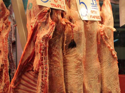 Λάρισα: Aπέσυραν αρνιά από τη Ρουμανία