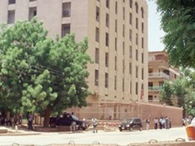 Διαδηλωτές εισέβαλαν στην πρεσβεία της Γερμανίας στο Σουδάν