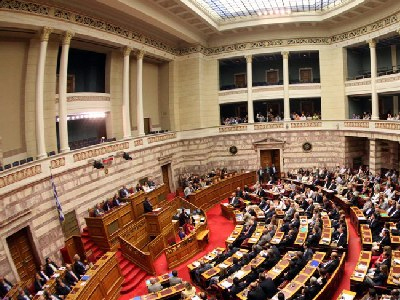 Κατατέθηκε η τροπολογία για τους μετακλητούς