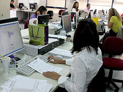 Χωρίς αξιολογήσεις η απομάκρυνση 15.000 υπαλλήλων
