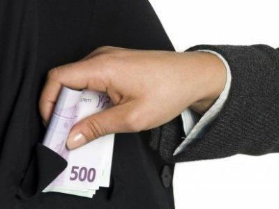 Συνελήφθη ο διοικητής Ασφάλειας του Αιγάλεω για «φακελάκι»