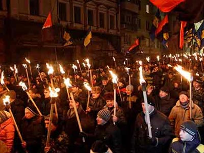 Ο πρόεδρος της Τσεχίας καταδικάζει την πορεία με δάδες των Ουκρανών