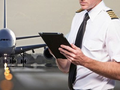 Στη φυλακή ο πιλότος και η αεροσυνοδός για διακίνηση μεταναστών