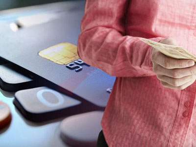 Σπείρα μαϊμού λογιστών «έγδυσε» ηλικιωμένους στην Αττική