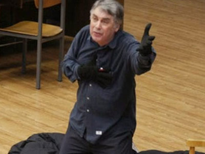 O πρώην πρύτανης κατακτά το Λονδίνο…