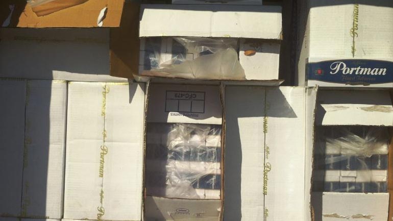 Κατασχέθηκαν 9.800.000 λαθραία τσιγάρα στον Πειραιά