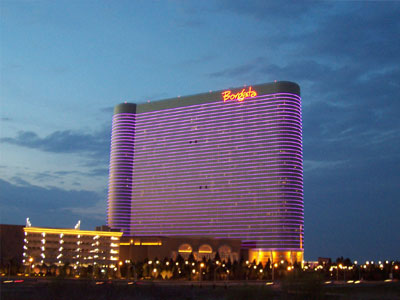 Στο καζίνο με τις… πιτζάμες