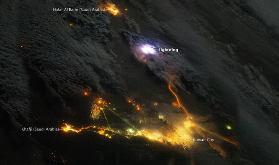 Οι αστραπές με τον φακό της NASA