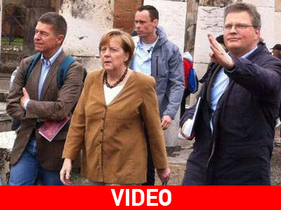 Η Καγκελάριος και το ταξιδάκι στην Ιταλία