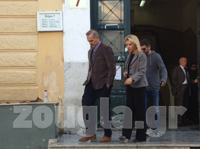 Ο παρουσιαστής και η δικηγόρος του