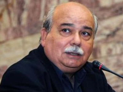 Μπαλωθιές από την Κουμουνδούρου